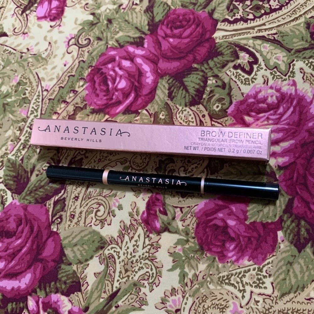 Anastasia Beverly Hills Brow Definer Triangular Brow Pencil - Dark Brown